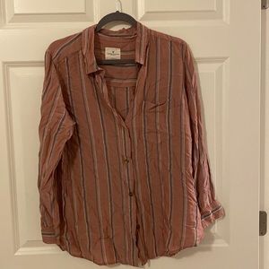 American Eagle button up